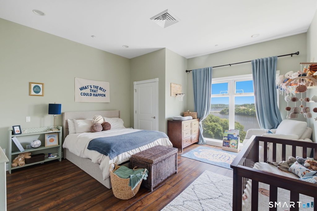 586 Thames Street - Photo 25