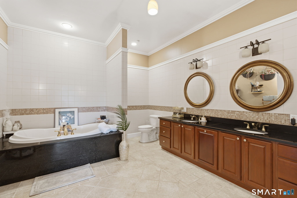 586 Thames Street - Photo 20