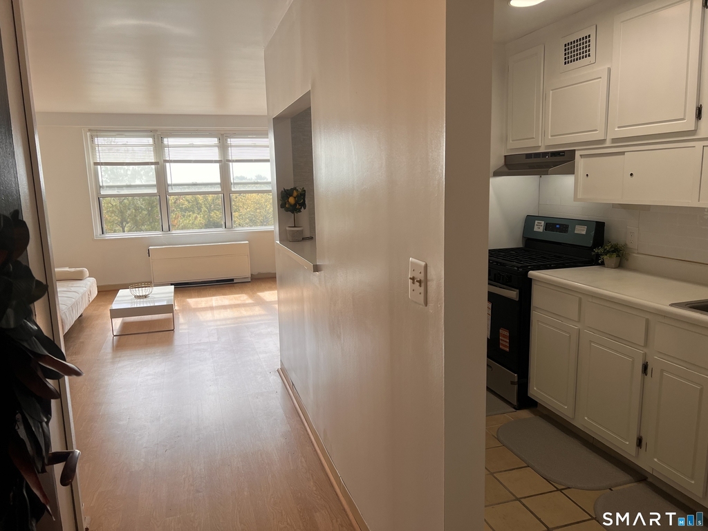 2625 Park Avenue - Photo 4