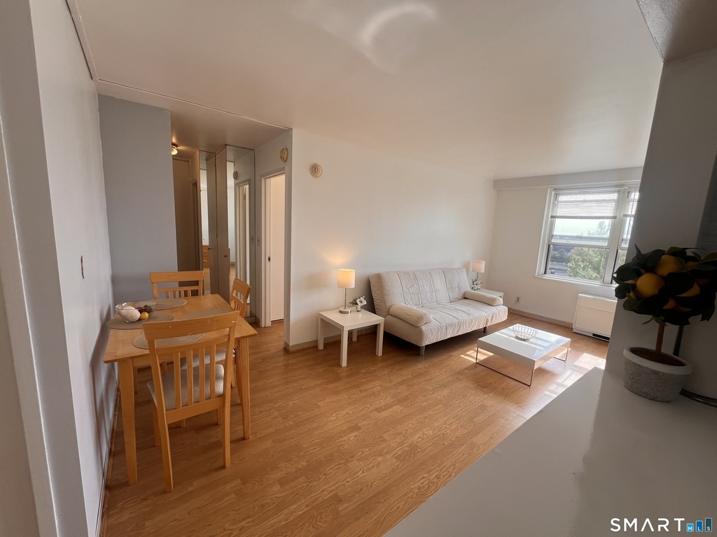 2625 Park Avenue - Photo 5