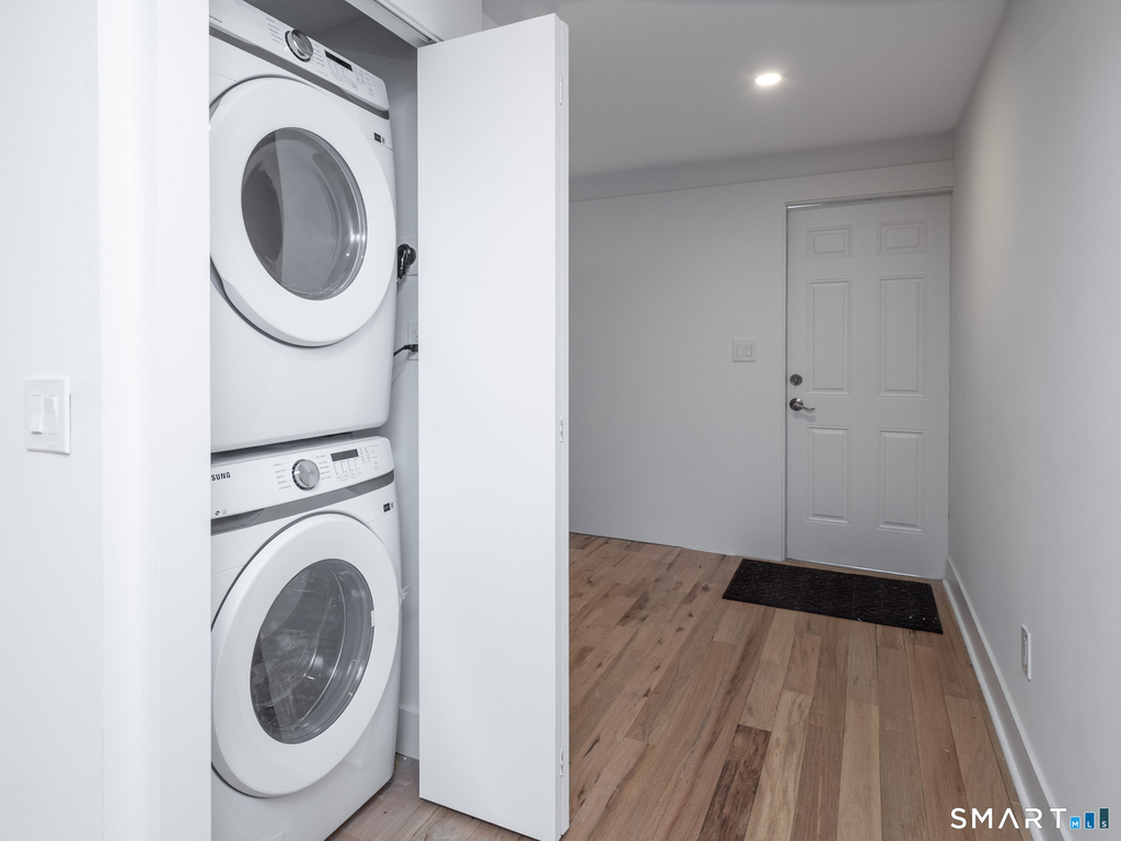 523 Danbury Road - Photo 4