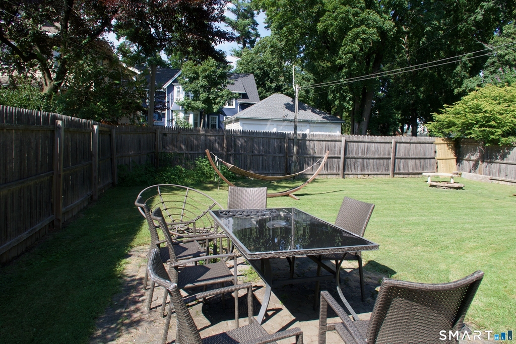8 Rockwell Avenue - Photo 22