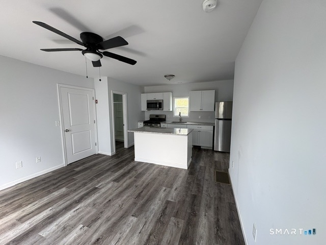 138 Beach Avenue - Photo 3