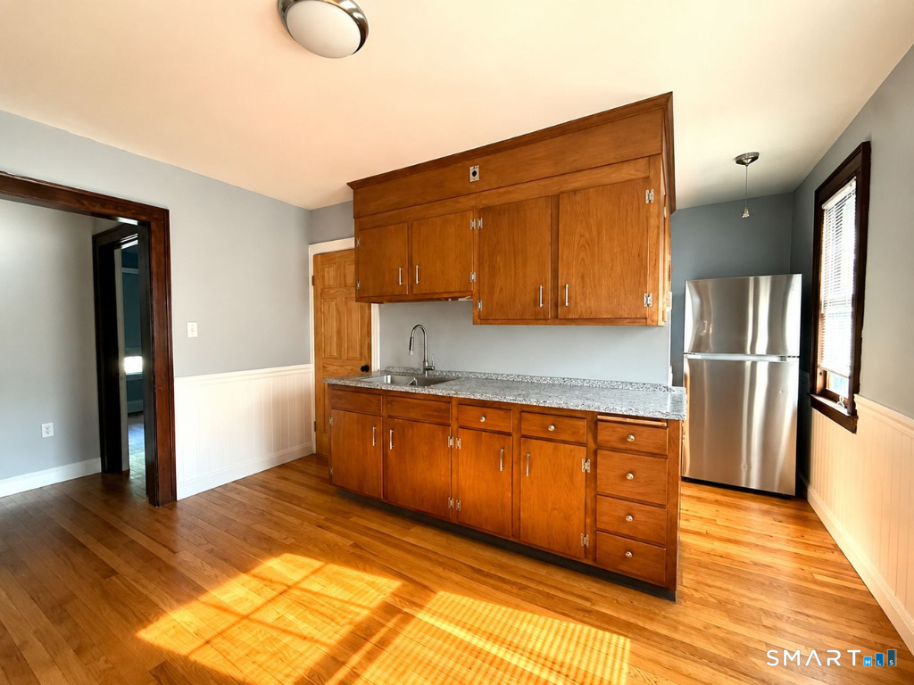 99 Seymour Avenue - Photo 7
