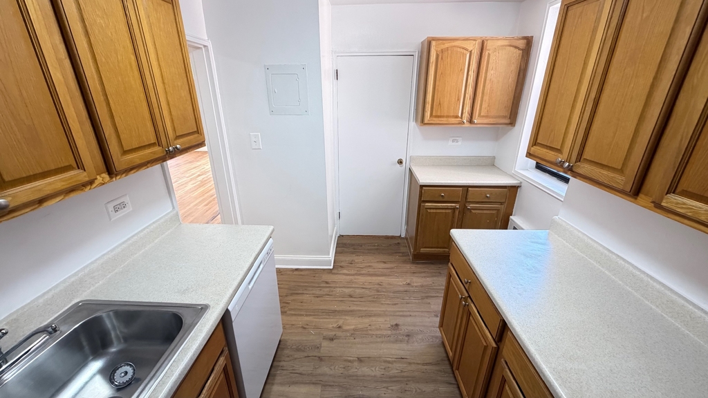 102-30 67th Avenue - Photo 4