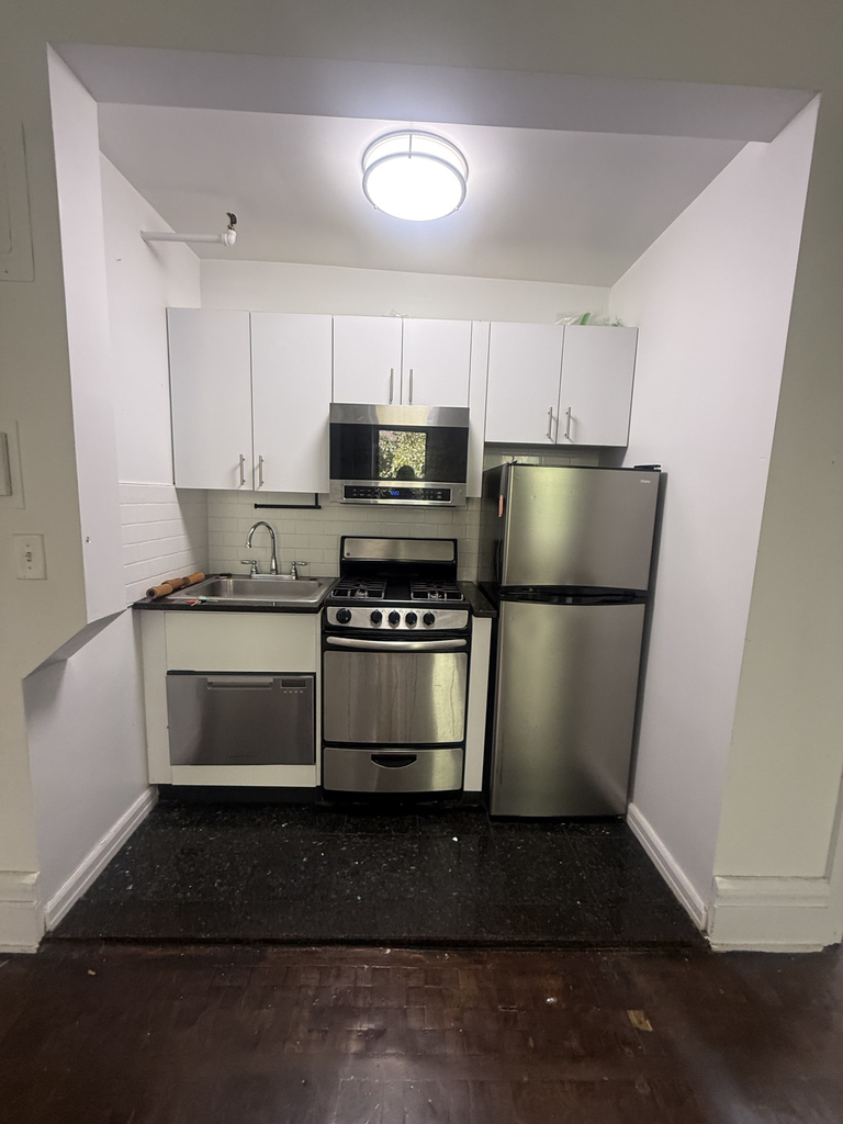24 East 80th Street - Photo 3