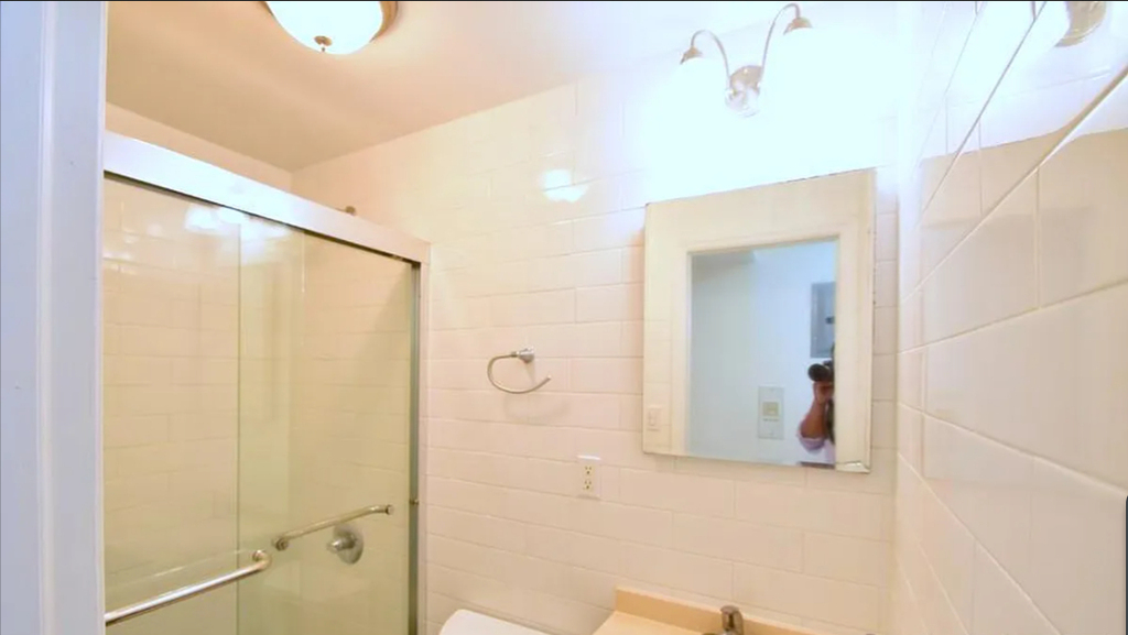 225 East 10th Street - Photo 2
