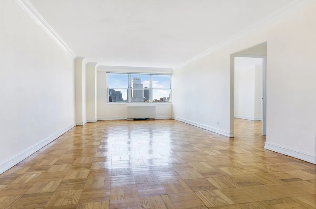 888 Eighth Avenue #7K - Photo 4