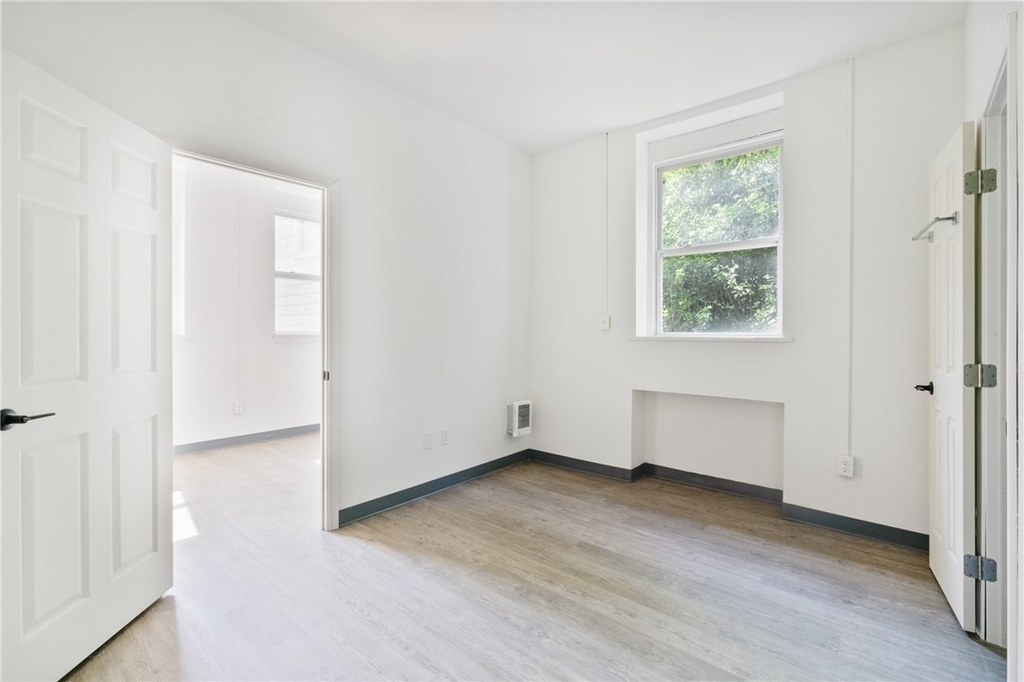 1115 6th Ave - Photo 6