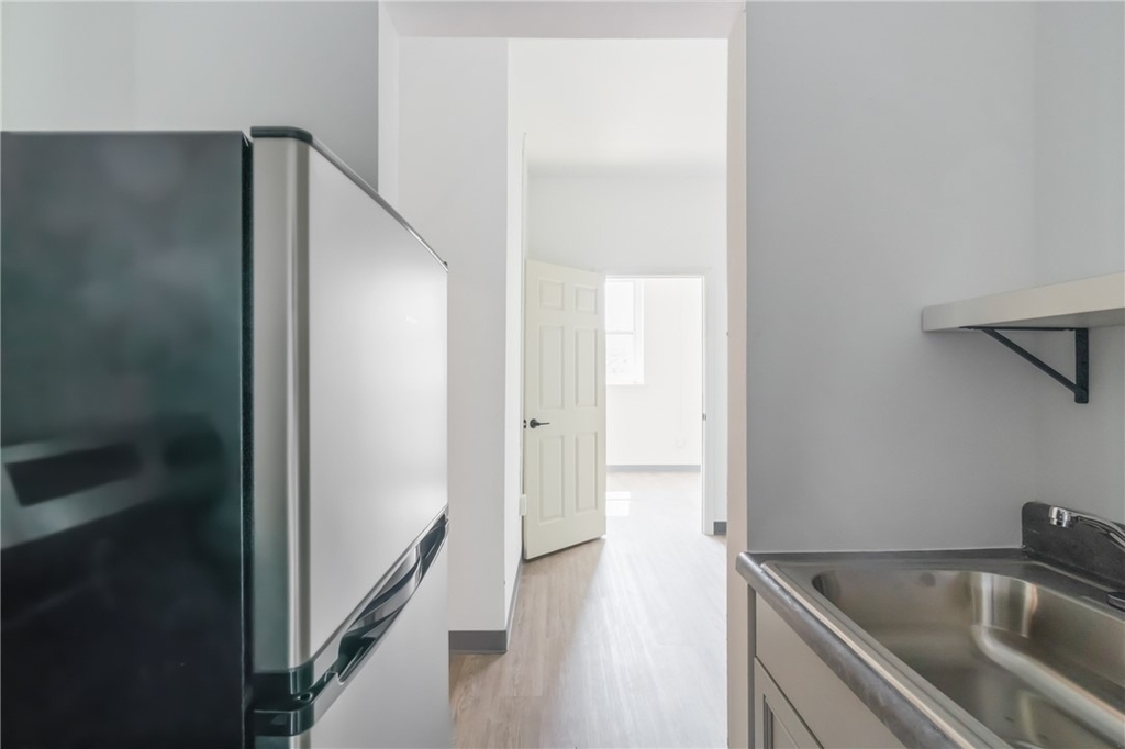 1115 6th Ave - Photo 12