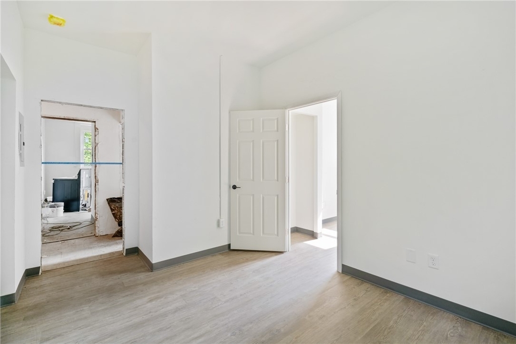 1115 6th Ave - Photo 1