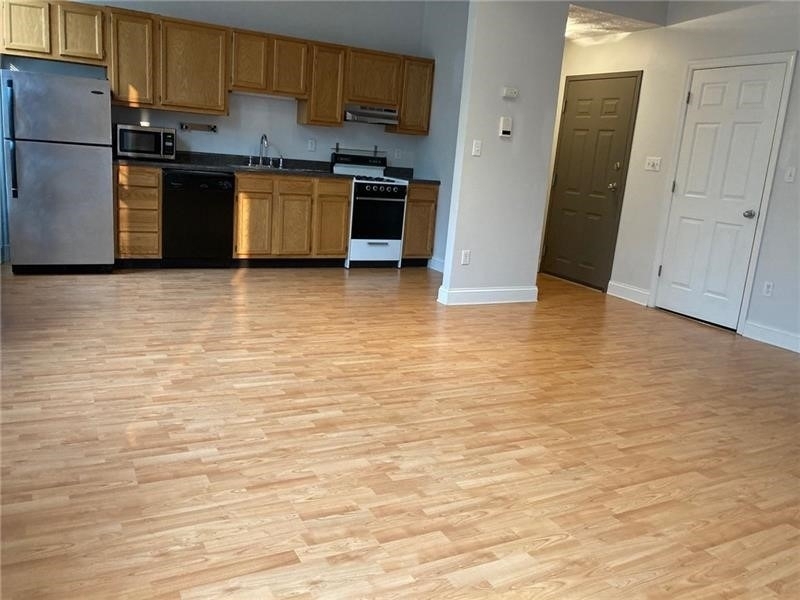 1205 W North Ave - Photo 1