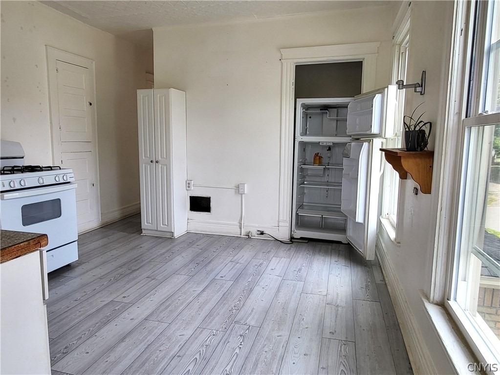 616 Teall Avenue - Photo 4