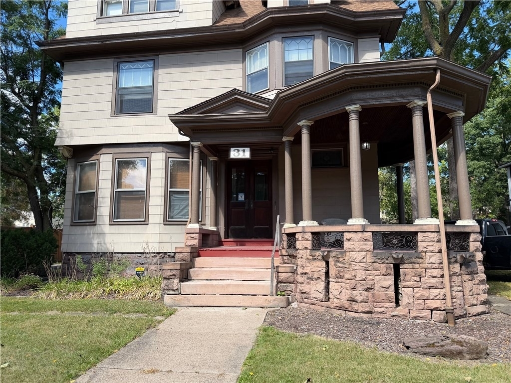 31 N Goodman Street - Photo 1