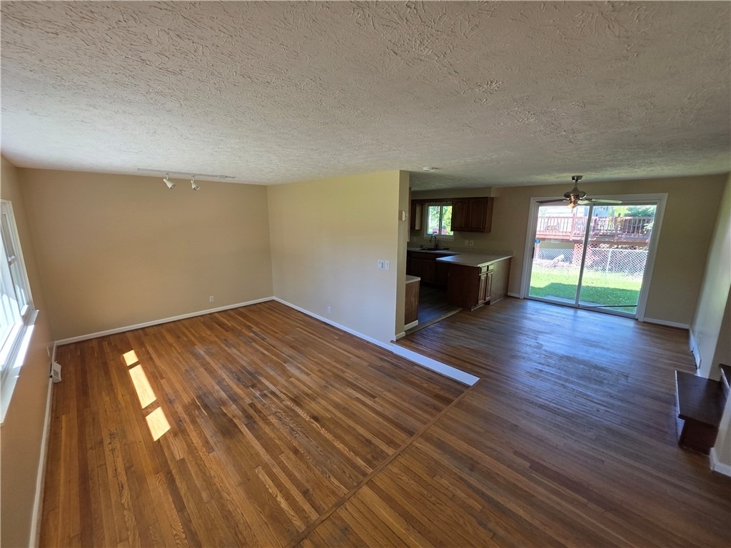 32 Golden Rod Lane - Photo 3