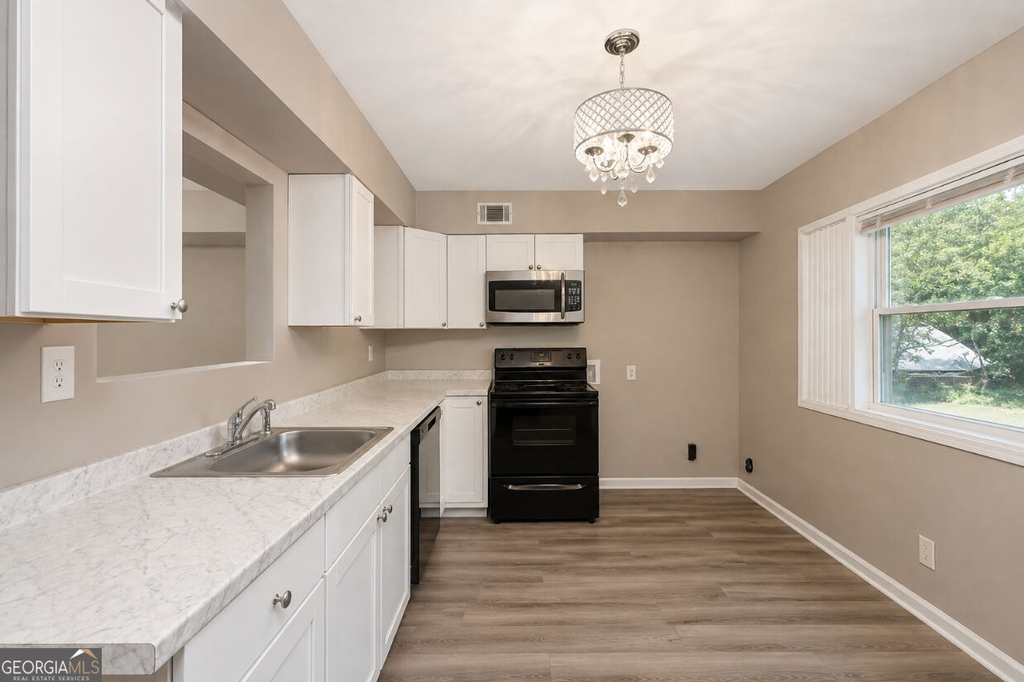 88 Angie Drive - Photo 5
