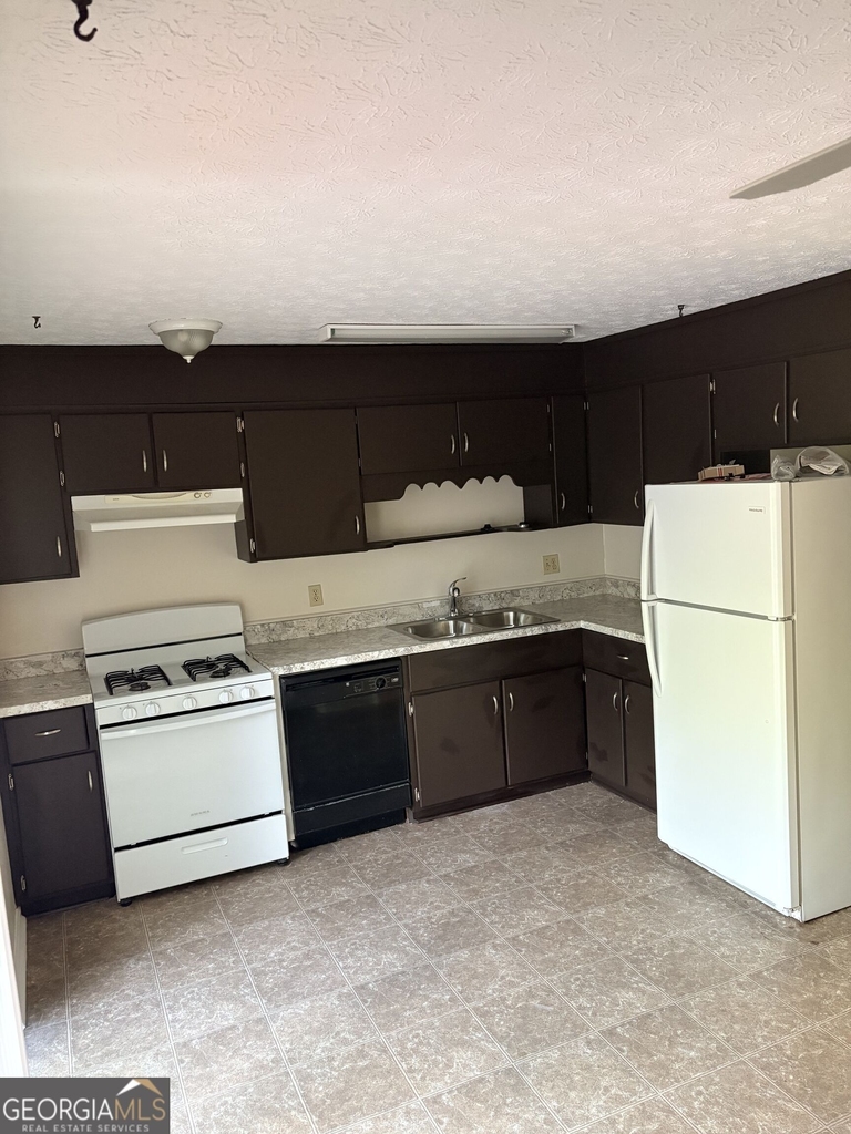 165 Hunters Ln - Photo 5