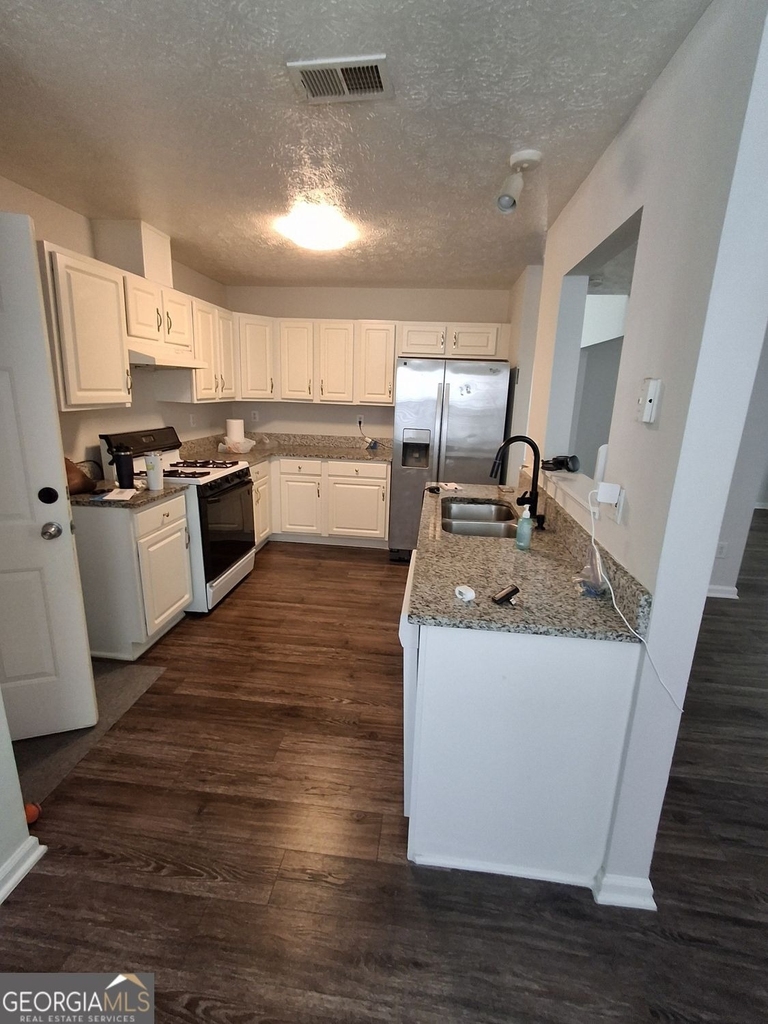1110 Winter Park Lane - Photo 2