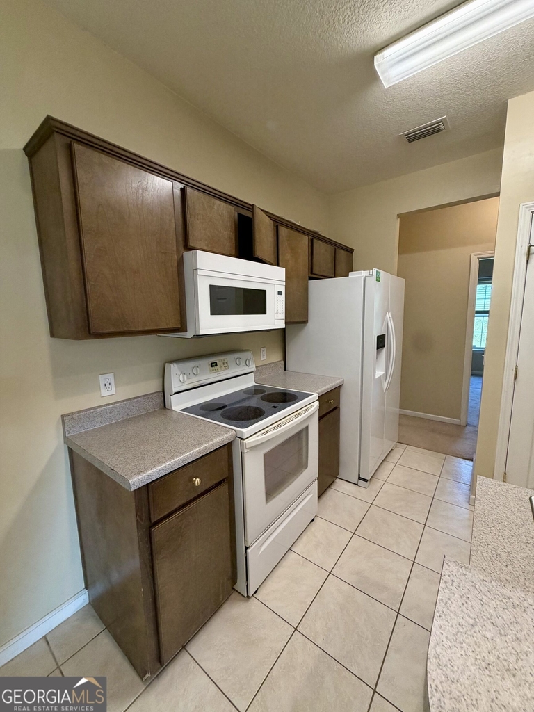 200 Royal Palms Avenue - Photo 17