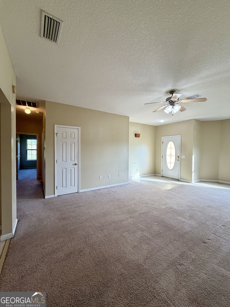 200 Royal Palms Avenue - Photo 7