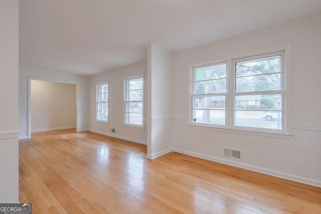 1055 Tuxedo Drive - Photo 5