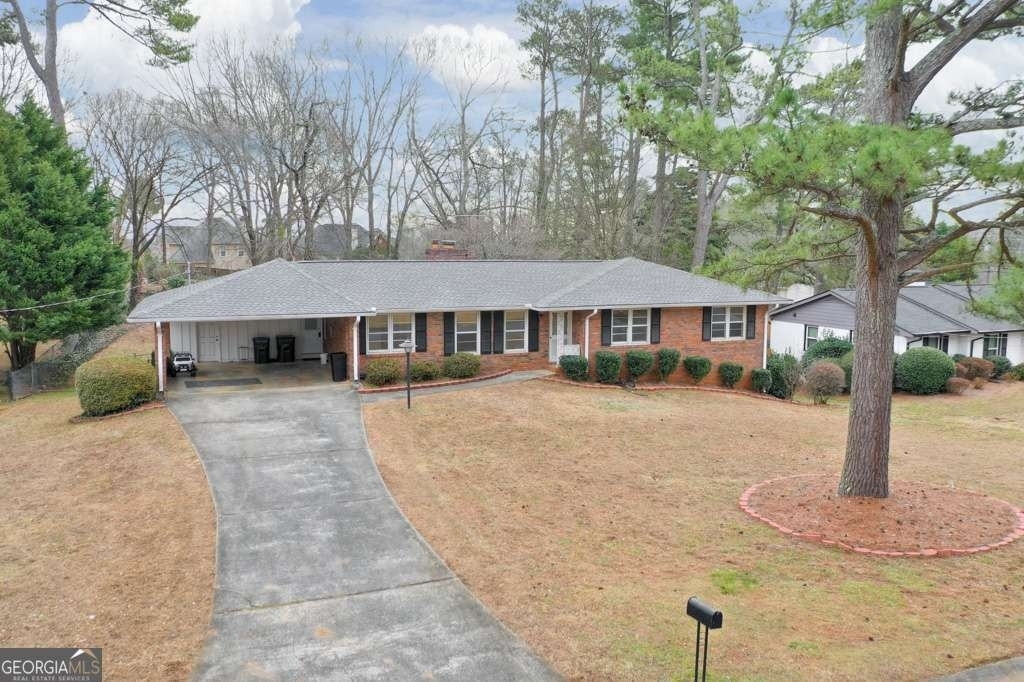 1055 Tuxedo Drive - Photo 1
