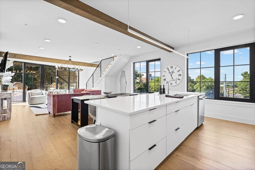 346 Peters Street Sw - Photo 4