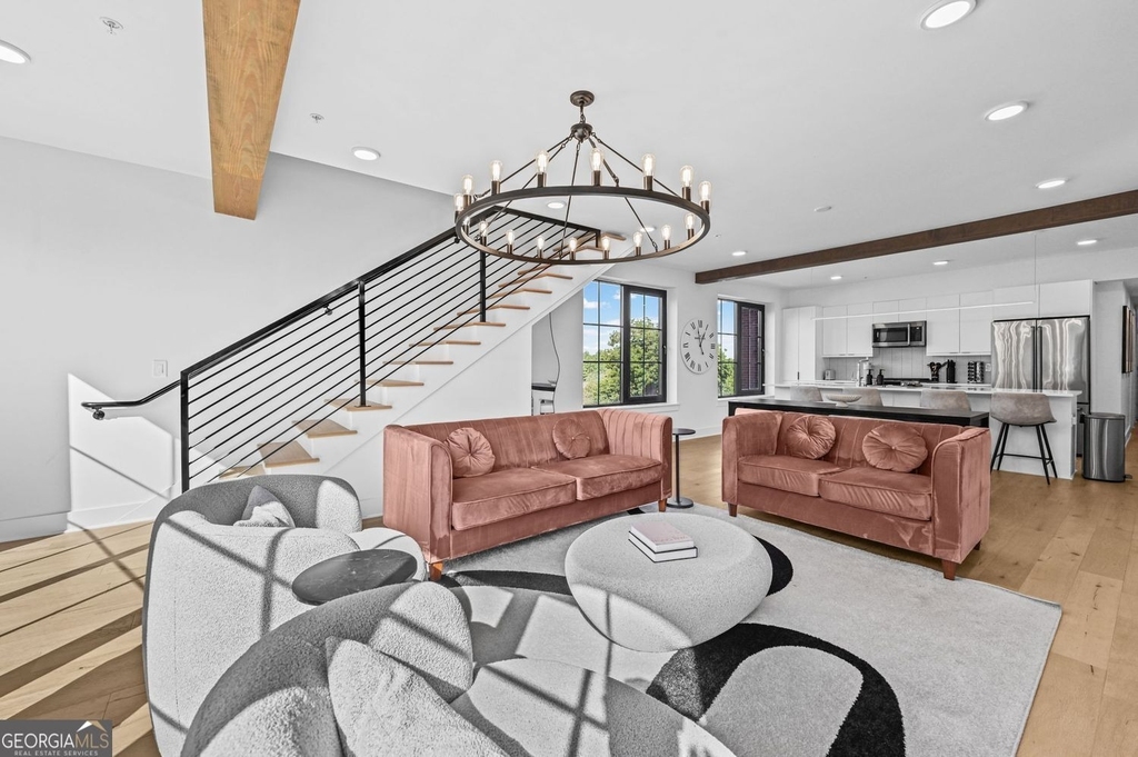 346 Peters Street Sw - Photo 1