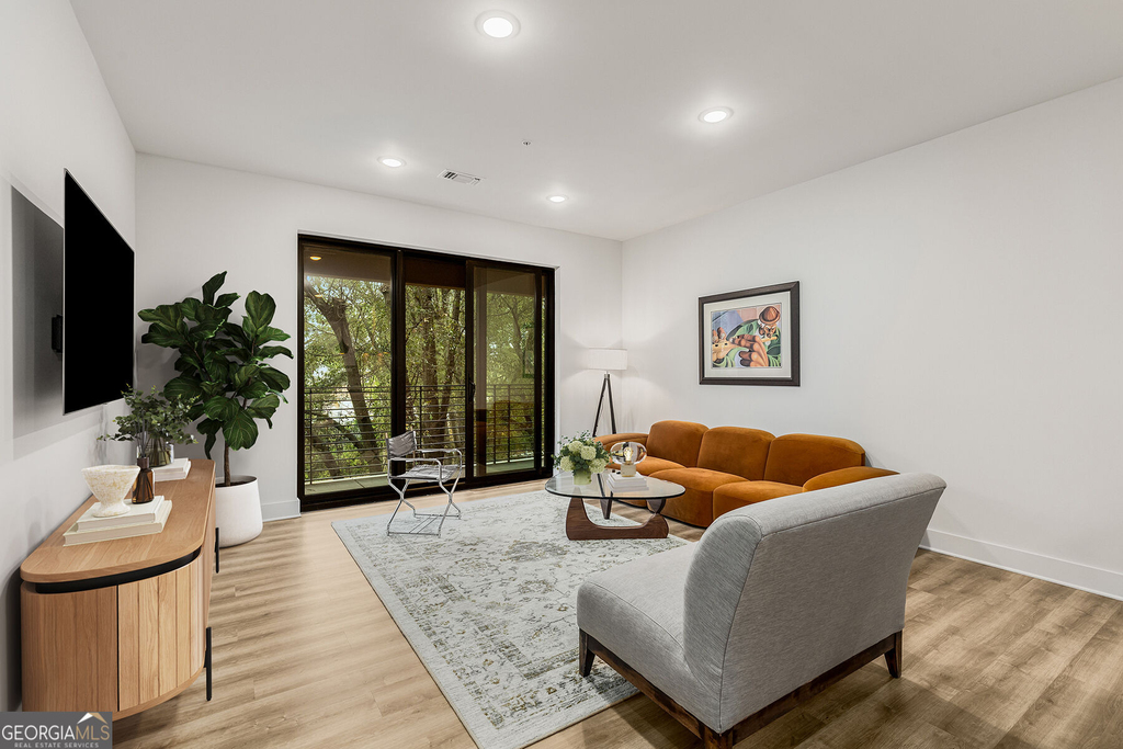112 Rogers Street - Photo 0