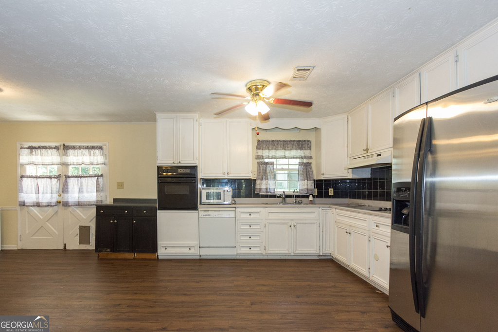 3720 Sunny Hill Drive - Photo 4