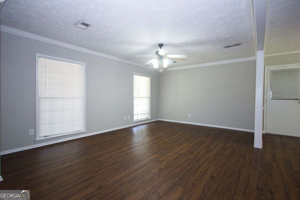 3720 Sunny Hill Drive - Photo 11