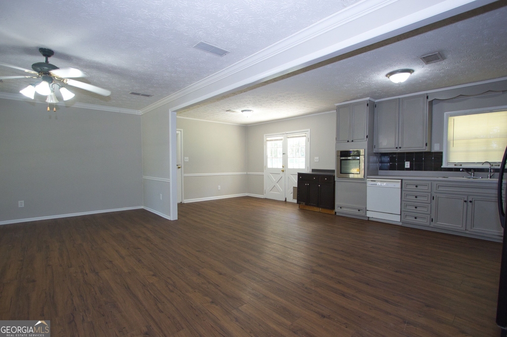 3720 Sunny Hill Drive - Photo 10
