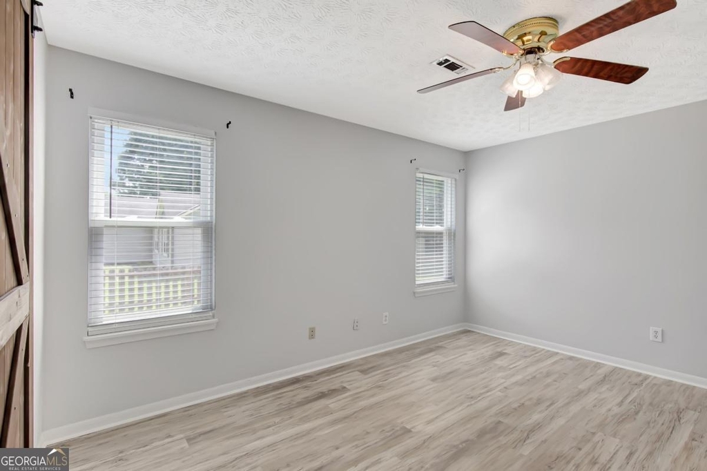 506 Iris Glen - Photo 10