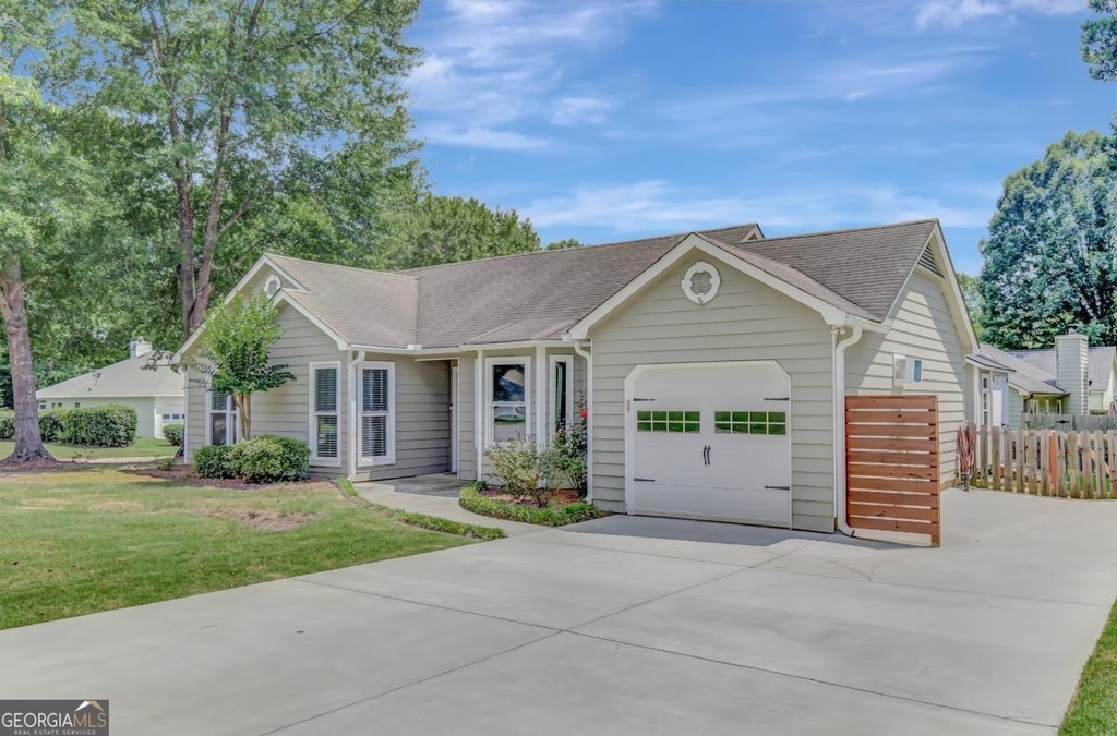 506 Iris Glen - Photo 1