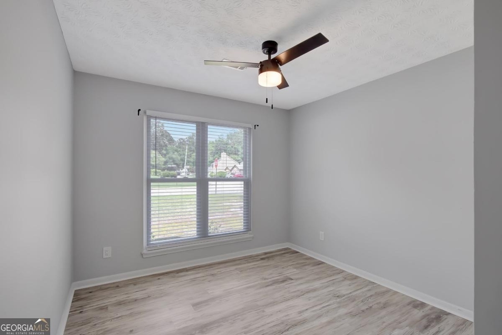 506 Iris Glen - Photo 15