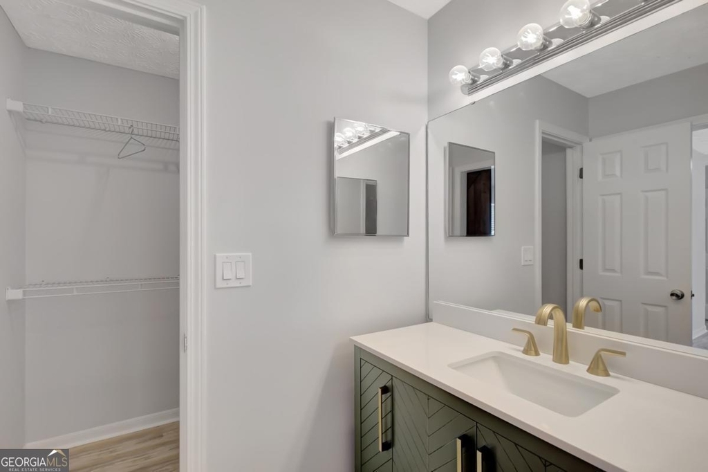 506 Iris Glen - Photo 11