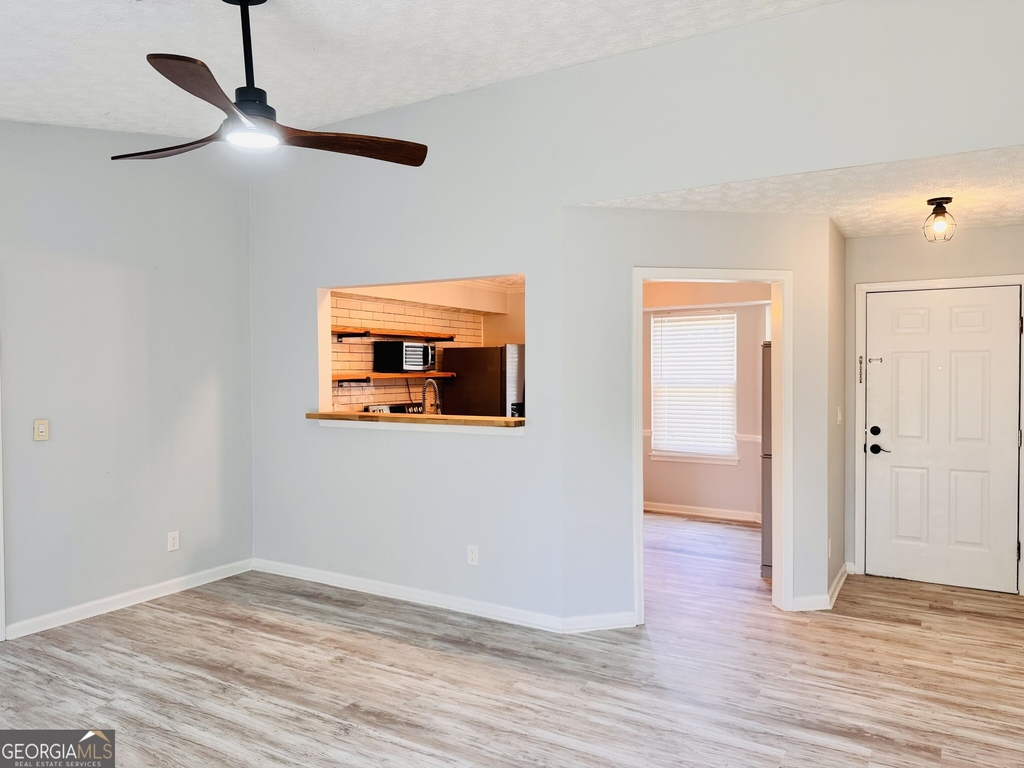 506 Iris Glen - Photo 5