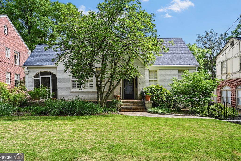 60 26th Street Nw - Photo 1