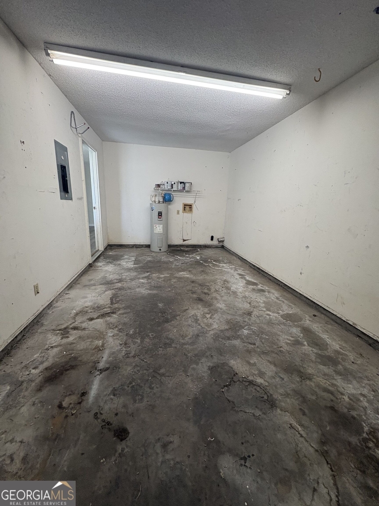 303 Holly Court - Photo 14