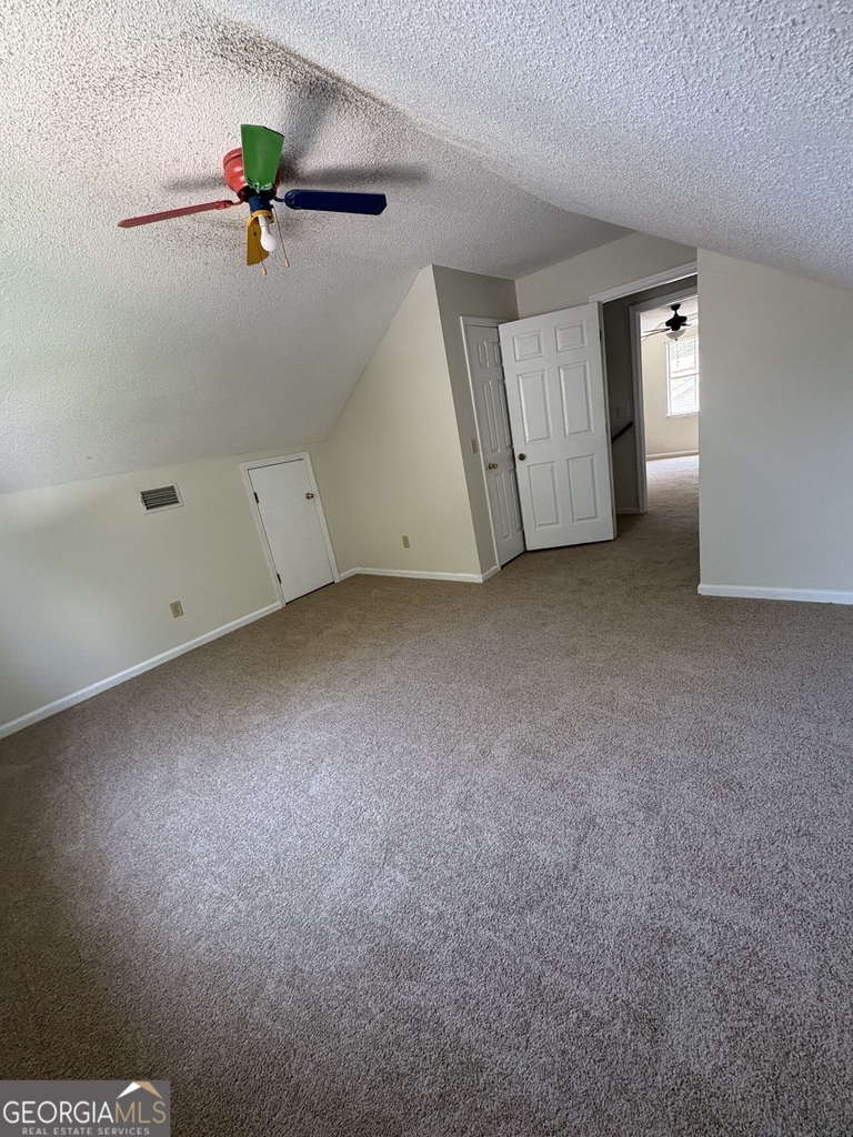 303 Holly Court - Photo 10