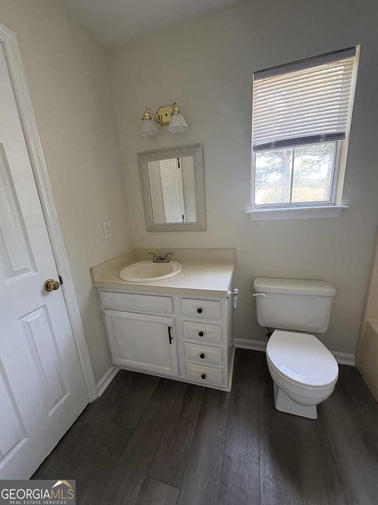 303 Holly Court - Photo 11