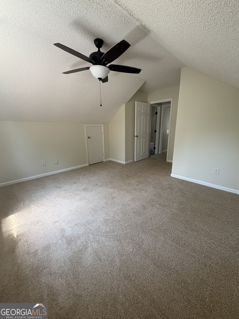 303 Holly Court - Photo 9