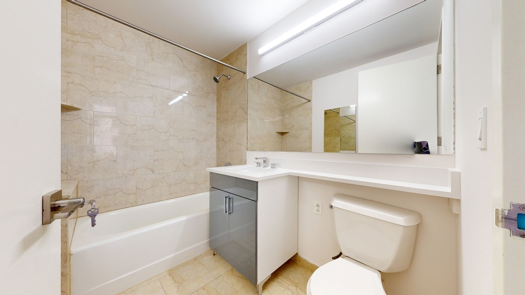 10 Hanover Square - Photo 3