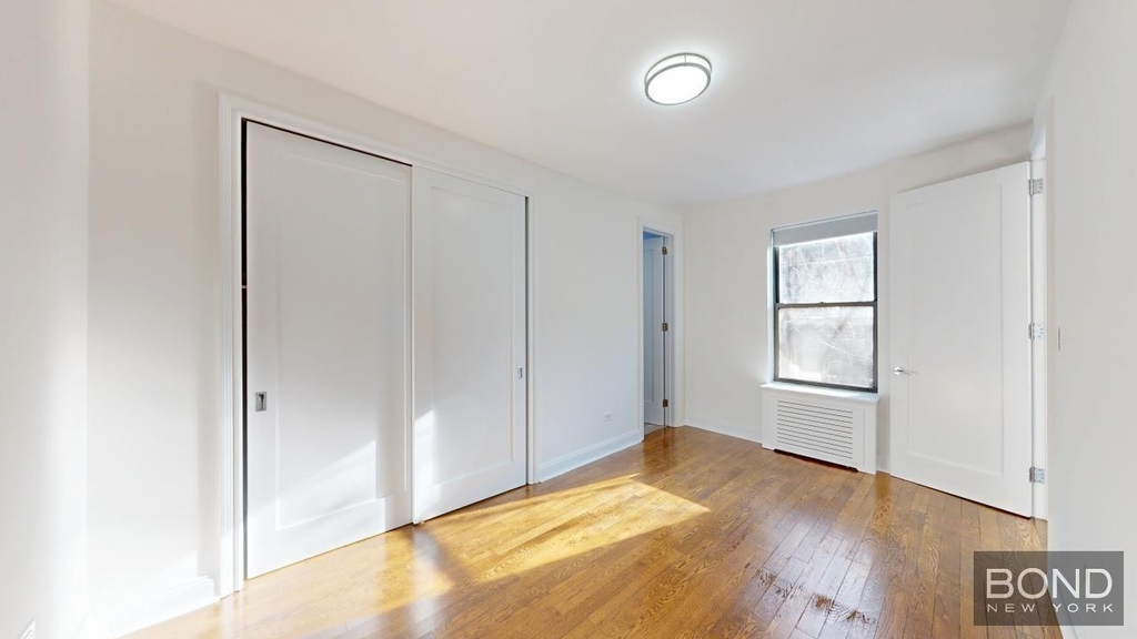 West 12th Street - Photo 6