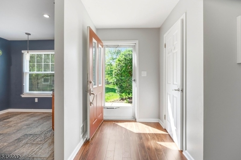 81 Village Cir - Photo 4