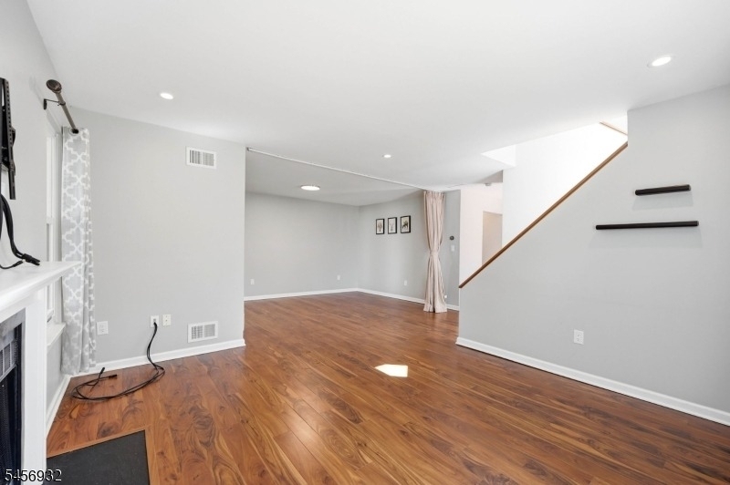 81 Village Cir - Photo 24