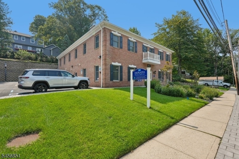53 Broadway - Photo 19