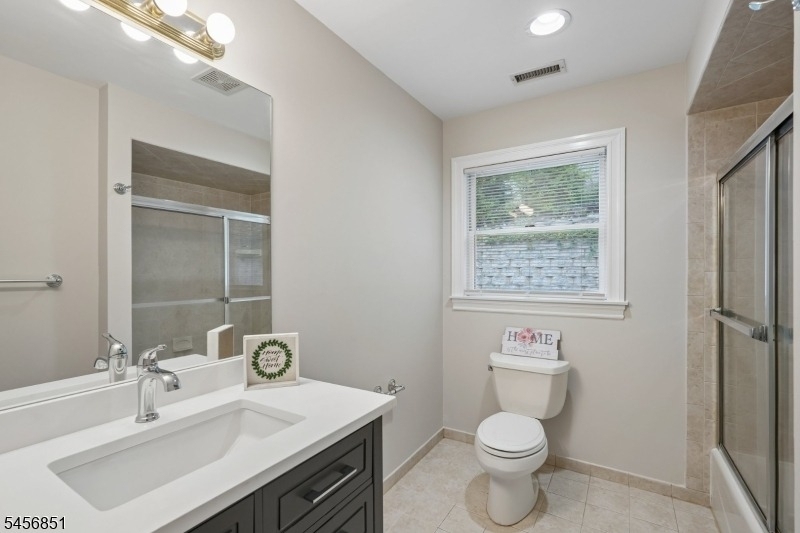 53 Broadway - Photo 11