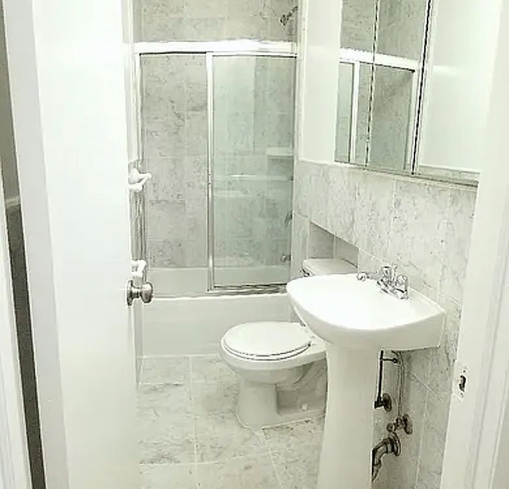 200 East 83rd Street - Photo 4