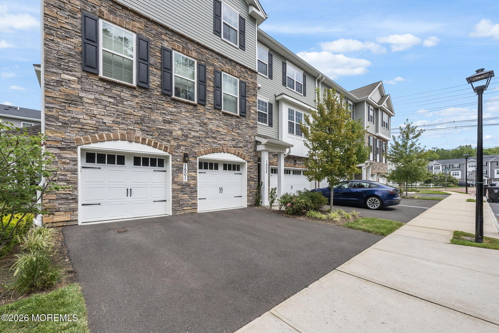 1502 Arose Lane - Photo 1
